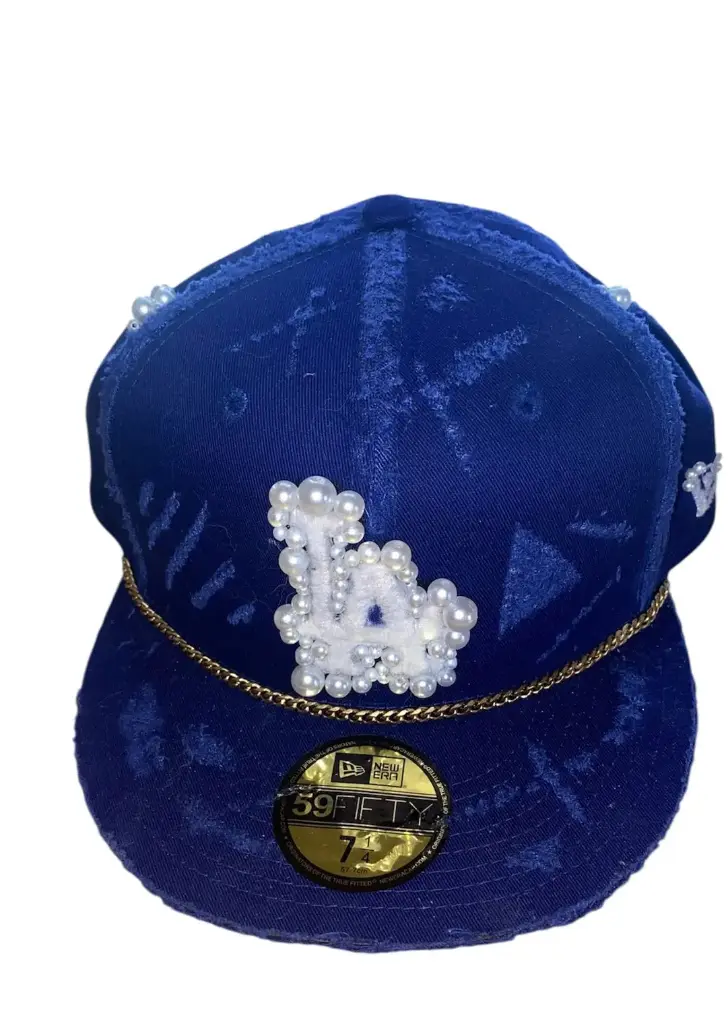 Casquette bleue perlée